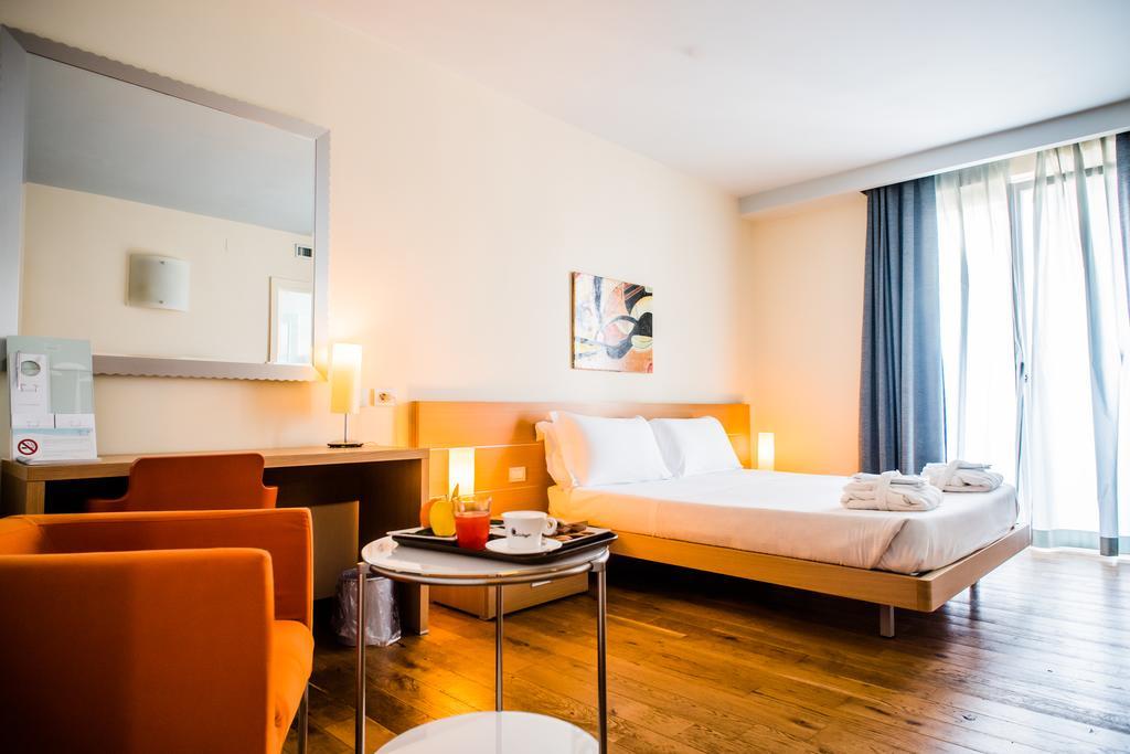 Phi Hotel Alcione Francavilla Al Mare Eksteriør billede